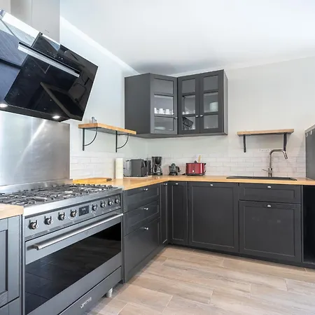 Maison Flocy By Interhome *