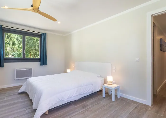 Maison Flocy By Interhome Le Lavandou